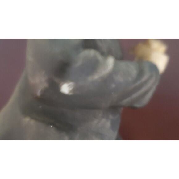 Vintage Old Man Figurine With Pipe Leaning Against Stump - Picture 7 of 8